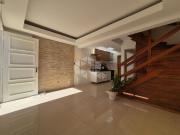 Casa em Condomínio com 2 quartos, 1 vaga e 77m² para...