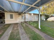 Casa em Condomínio com 2 quartos, 1 vaga e 80m² para...