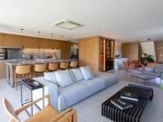 Casa em Condominio com 348m, 3 suites, 4 vagas de...