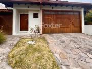 Casa em Condomínio com 3 dormitórios em Porto Alegre