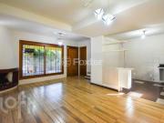 Casa em Condomínio com 3 dormitórios em Porto Alegre