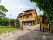 Casa em Condomínio com 3 dormitórios em Porto Alegre