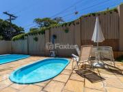 Casa em Condomínio com 3 dormitórios em Porto Alegre