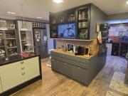 Casa em condomínio, com 3 dormitórios, sendo 1 suíte, 2...