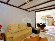 Casa em Condomínio com 3 quartos, 2 vagas e 198m² para...