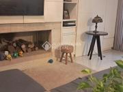 Casa em condomínio com 3 quartos 3 suítes e 2 vagas à... Casa em condomínio com 3 quartos 3 suítes e 2 vagas à...