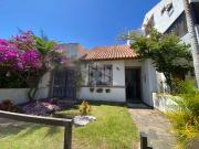 Casa em Condomínio com 3 quartos e 108m² para alugar por...