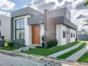 CASA EM CONDOMÍNIO COM 3 SUÍTES