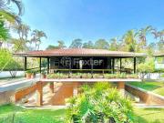 Casa em Condomínio com 4 dormitórios em Cotia