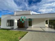 Casa em Condomínio com 4 quartos