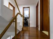 Casa em Condomínio com 4 quartos, 4 vagas e 360m² para...