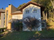 Casa em Condomínio com 4 quartos, sendo 3 suítes na Linha 40