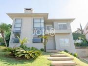 Casa em condominio com 4 suites e piscina