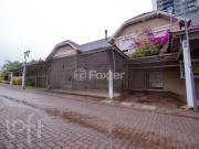 Casa em Condomínio com 5 dormitórios em Porto Alegre