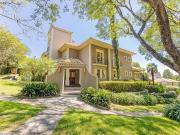 Casa em Condomínio com 6 quartos no condomínio no Santo...