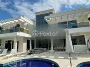Casa em Condomínio com 9 dormitórios em Florianópolis