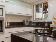 Casa em Condomínio com lazer complerto à Venda 3...