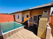 Casa em condomínio com piscina e 2 quartos em Itanhaém