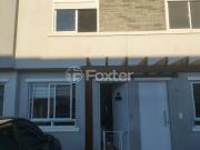 Casa em Condomínio em condomínio com 2 dormitórios em...