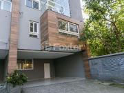 Casa em Condomínio em condomínio com 4 dormitórios em...