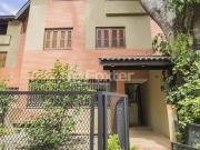 Casa em Condomínio em condomínio com 4 dormitórios em...