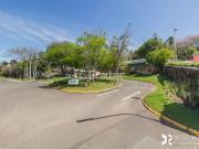 Casa em Condomínio em condomínio com 4 dormitórios em...