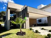 Casa em condomínio em Gran Royalle com 225.00 m², 4...