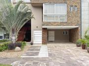 Casa em Condomínio em Hípica