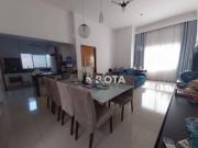 Casa em condomínio em Paulinia