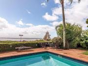 Casa em Condomínio em Santa Tereza