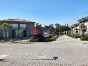 Casa em Condomínio em Valinhos para vender,com 03...