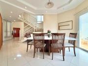 Casa em condomínio em Valinhos SP