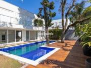 CASA EM CONDOMÍNIO FECHADO 786,97 M² ÁREA PRIVATIVA 4...