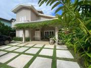 Casa em Condomínio Fechado a 200 Metros da Praia da Baleia