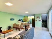 Casa em Condomínio Fechado – A Poucos Passos da Praia