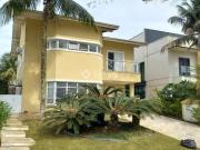 CASA EM CONDOMÍNIO FECHADO À VENDA 256 m²/4 DORM/5 WC/5...