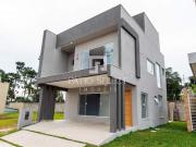 Casa em condomínio fechado com 155m² privativos Paysage...