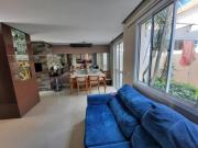 Casa em condomínio fechado, com 3 dormitórios, sendo 1...