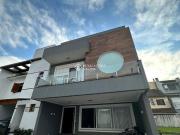 Casa em condomínio fechado com 3 quartos e 3 vagas à...