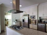 CASA EM CONDOMINIO FECHADO COM 3 SUÍTES PROXIMO AO HORTO... CASA EM CONDOMINIO FECHADO COM 3 SUÍTES PROXIMO AO HORTO...