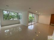 Casa em condomínio fechado com 425 m² e 4 suítes...