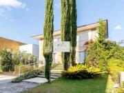 Casa em condomínio fechado com 4 suítes, mobiliada, à...