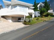 Casa em condominio fechado com 501 m² à venda em C