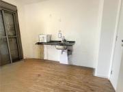 Casa em Condominio Fechado com Piscina e Churrasqueira...