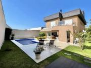 Casa em condomínio fechado em Cotia SP