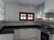 Casa em condomínio fechado Horto 200 m² área construída