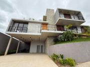 Casa em condomínio fechado, modelo de sustentabilidade e... Casa em condomínio fechado, modelo de sustentabilidade e...