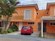 Casa em Condomínio Fechado na Granja Viana