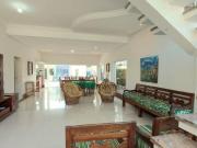 Casa com 6 dormitórios à venda, 290 m² por R$...