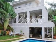 Casa em Condomínio Fechado no Alto da Boa vista com 4...